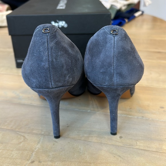 Coach suede heel women size 8B midnight navy - Picture 3 of 7